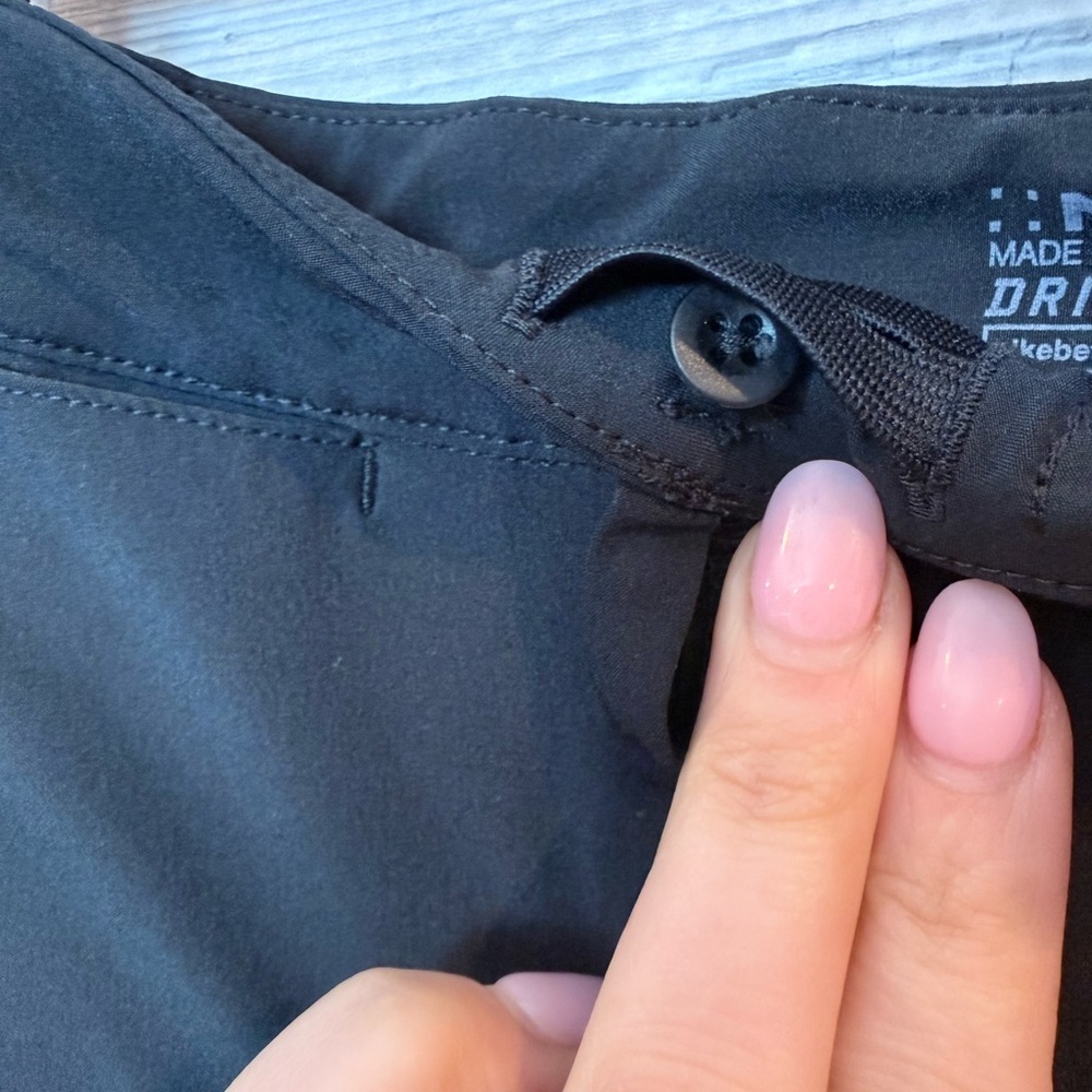 Nike Golf Dri-FIT Black Flat Front Shorts Women's Size XL - Picture 7 of 11